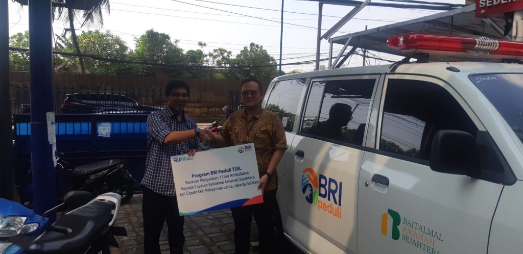 Yayasan Baitalmal Amanah Sejahtera terima CSR dari Bank BRI Kebayoran Baru berupa satu unit mobil ambulance