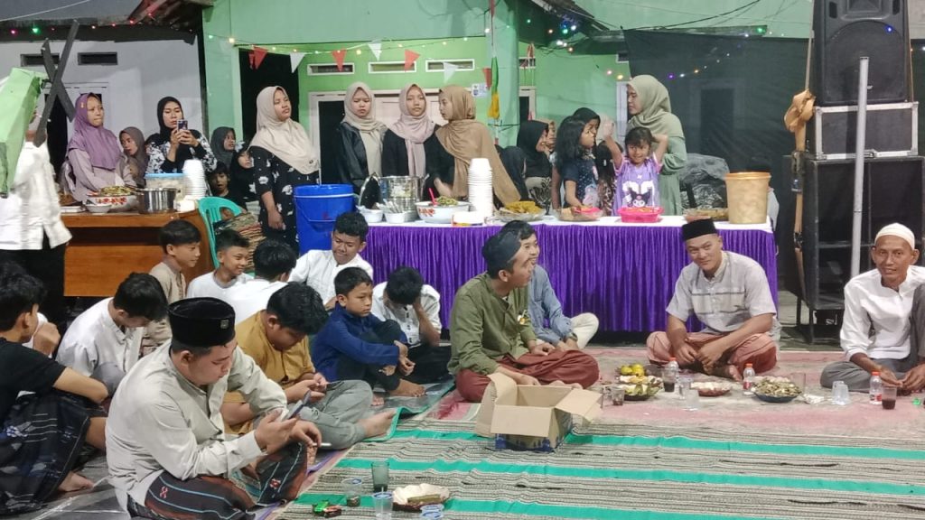 Dalam Rangka Memperingati HUT RI ke- 80, Ketua RT 03/08 Sawangan Baru Depok gelar Tasyakuran sekaligus Penyerahan hadiah lomba dan diakhiri lomba karaoke 2025